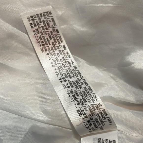 Disney White Velvet Cape Size 5 6 - Picture 6 of 6